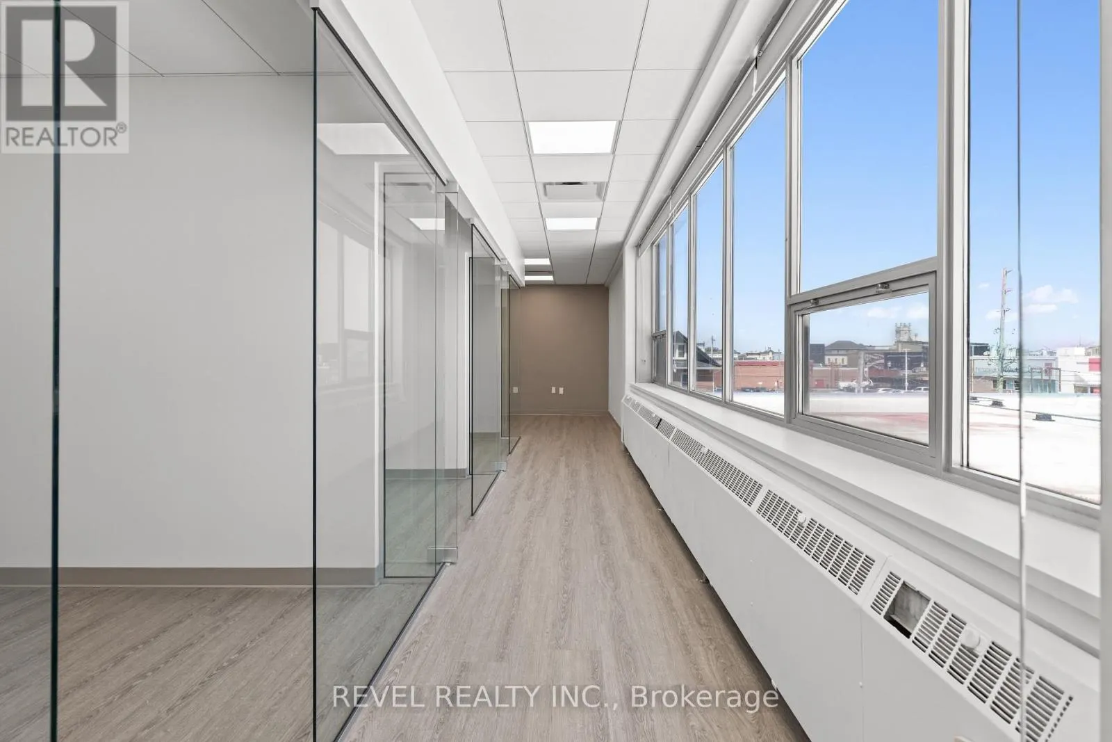 UPPER 3 - 34 CAMBRIDGE STREET S, #Upper 3