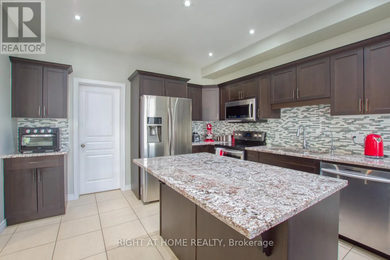 117 CHARTWELL CIRCLE