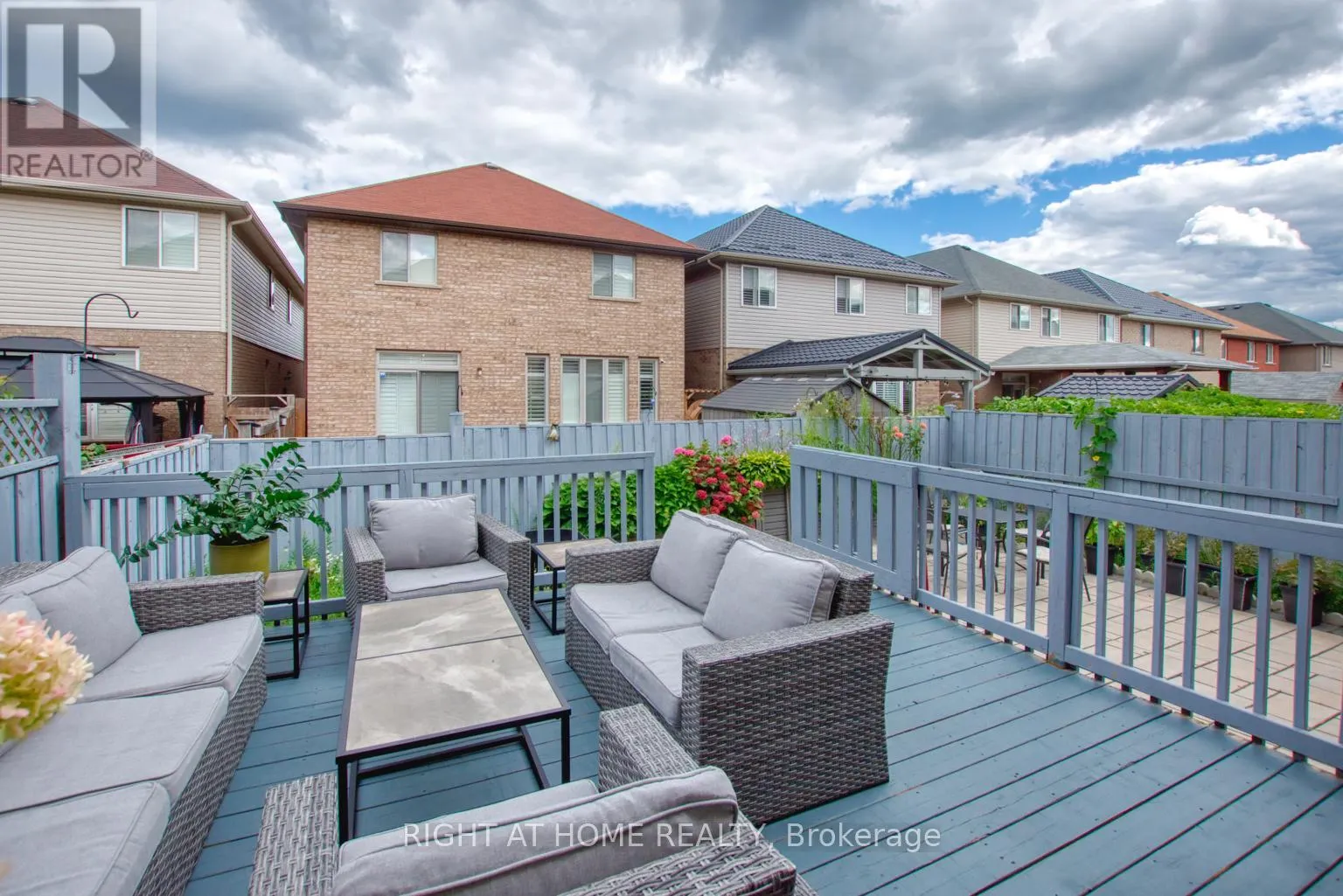 117 CHARTWELL CIRCLE