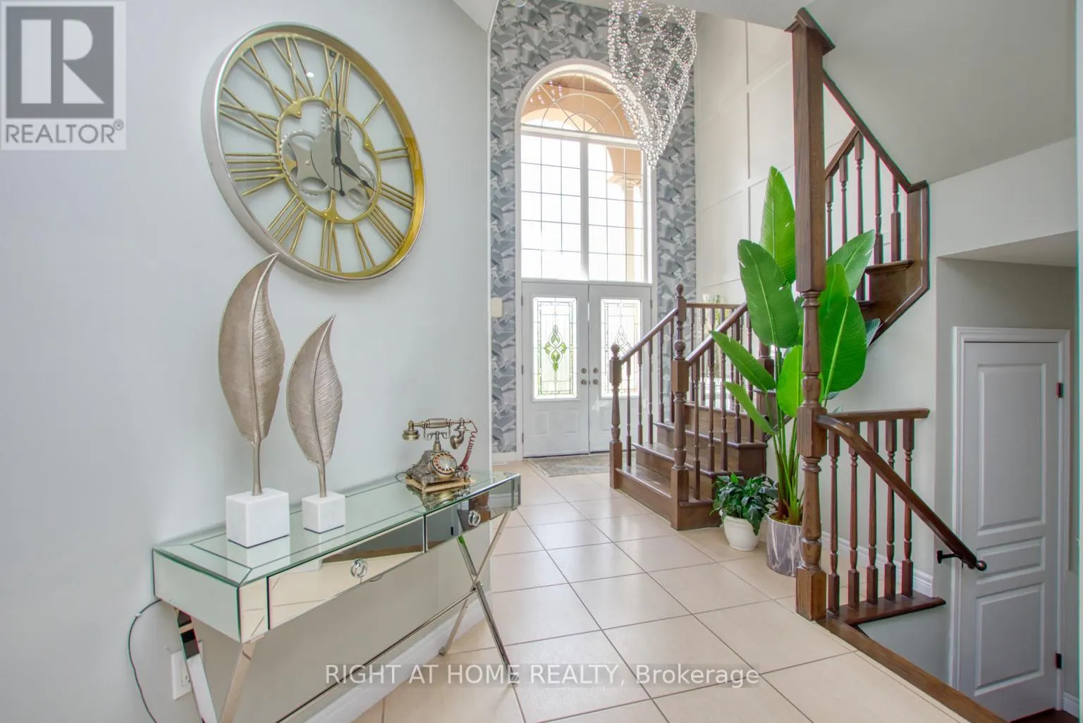 117 CHARTWELL CIRCLE
