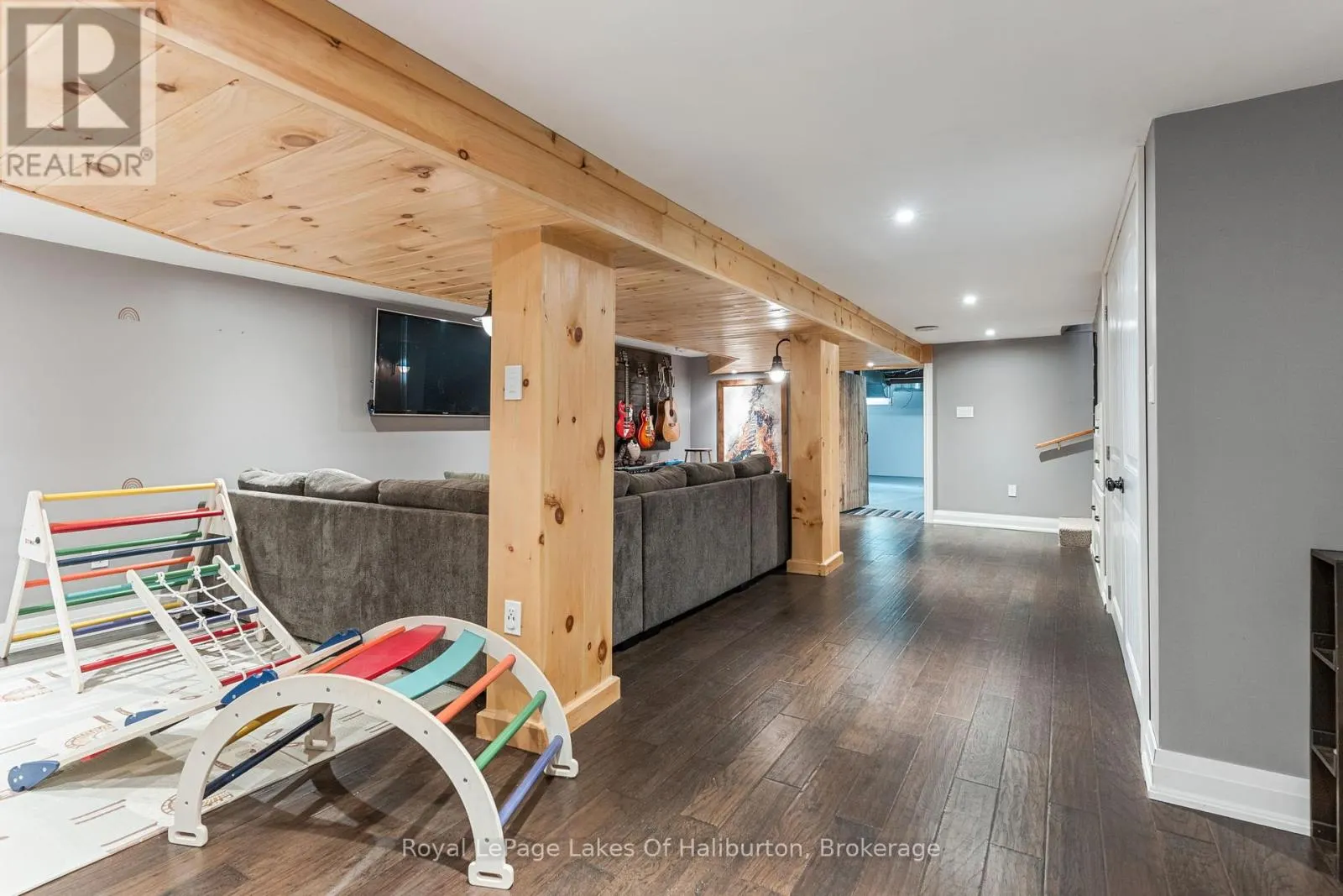 3875 LOOP ROAD