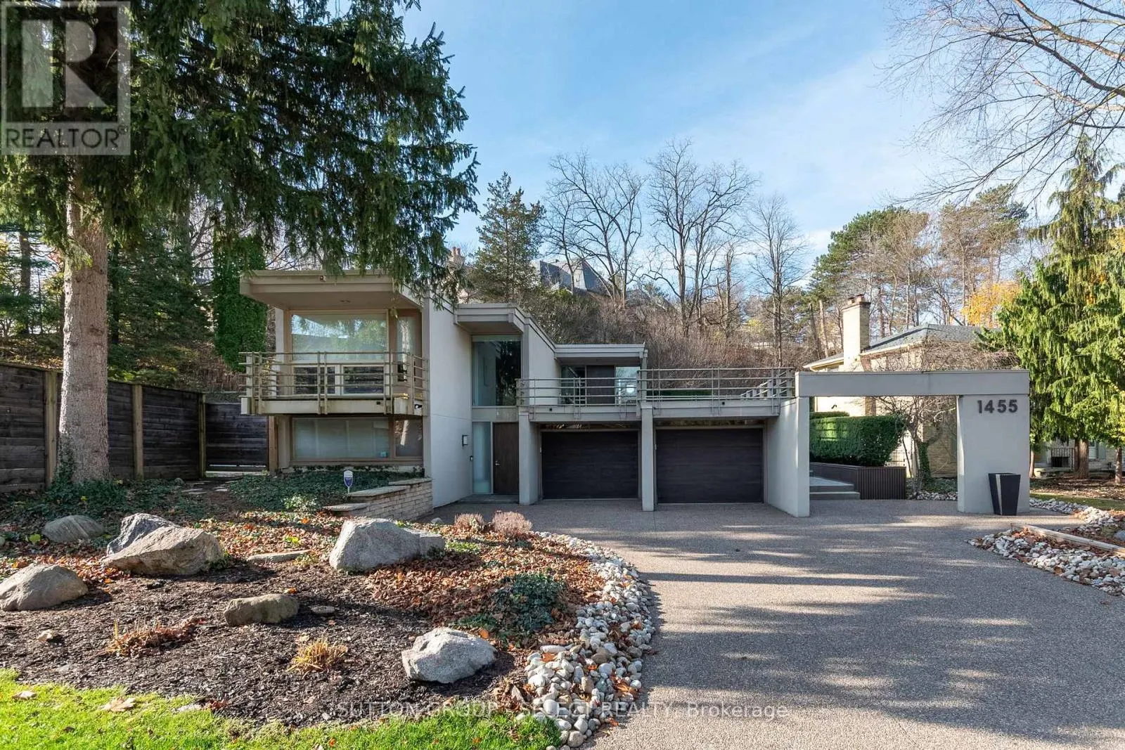 1455 CORLEY DRIVE