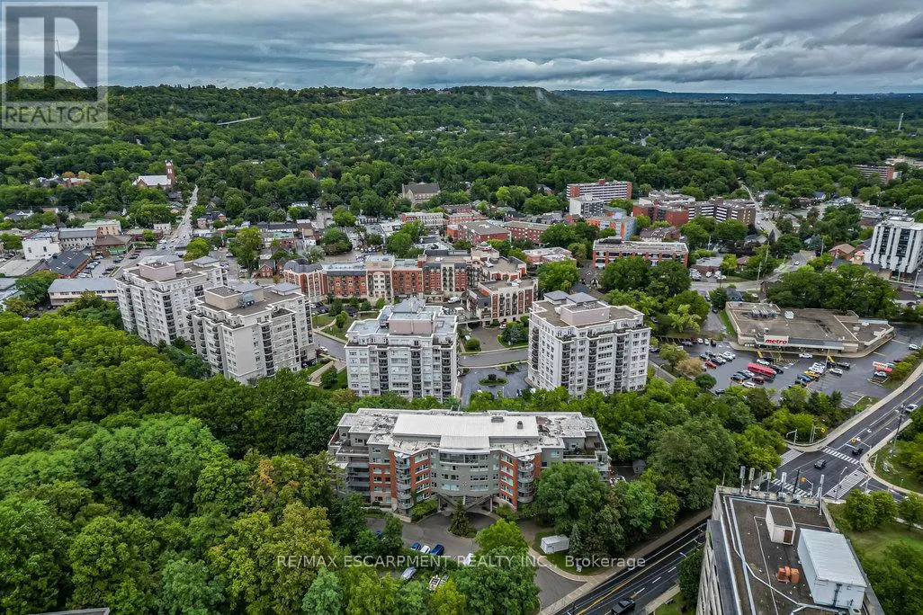 604 - 77 GOVERNORS ROAD