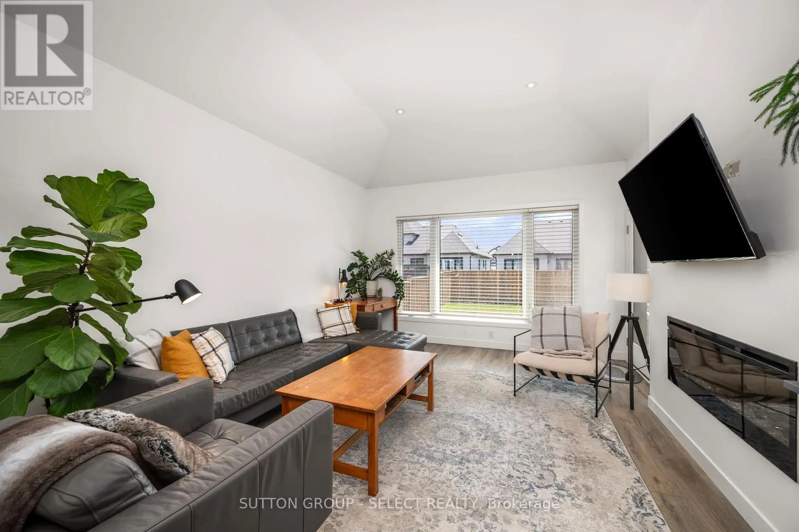 224 DOAN DRIVE