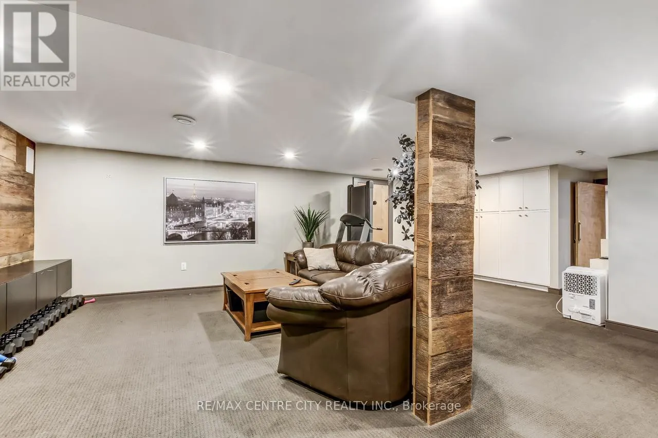 631 ELM STREET