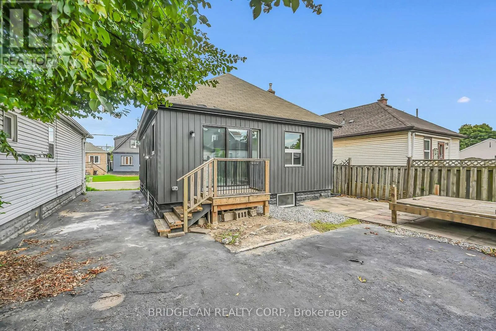 220 GRENFFEL STREET