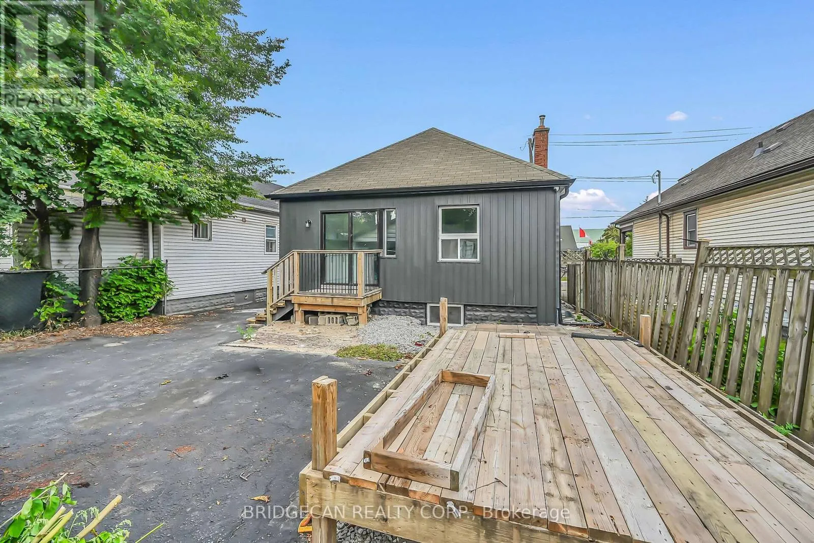 220 GRENFFEL STREET