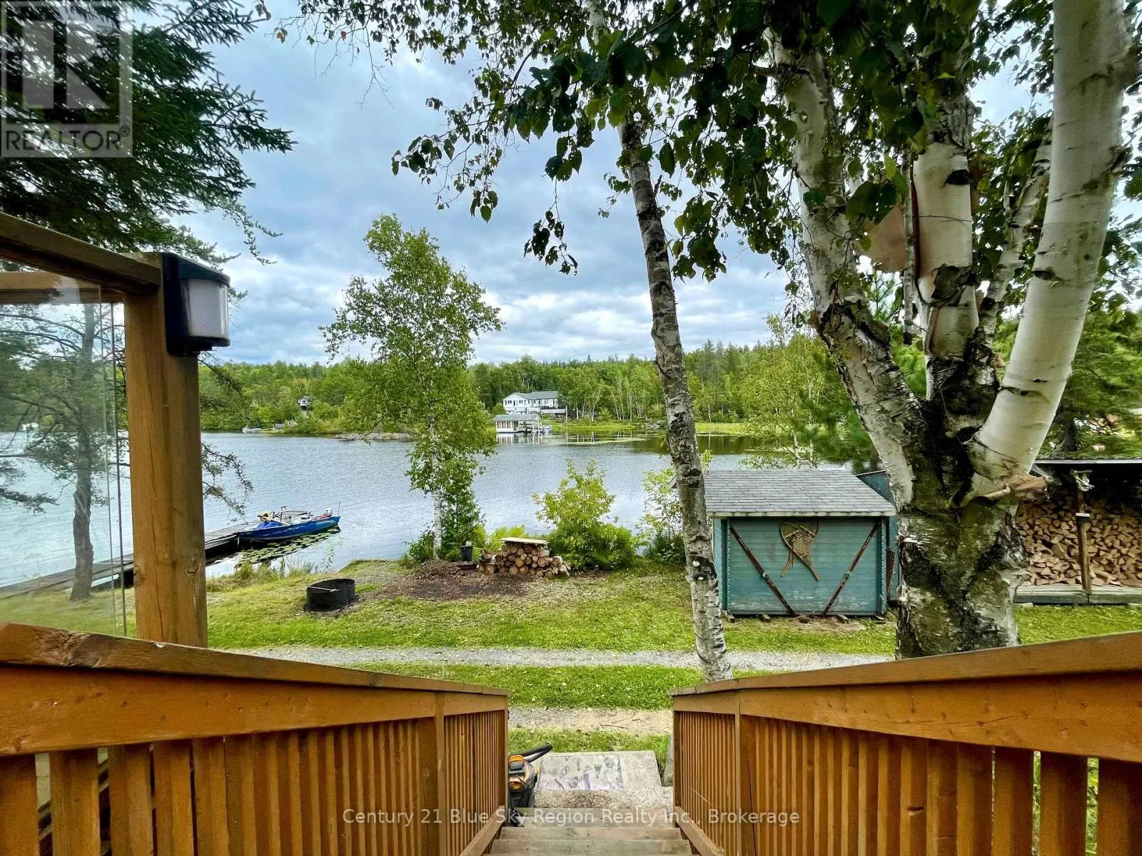 93 A HOOD AVENUE