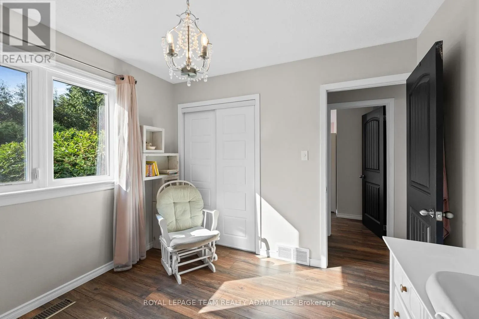 1095 BOUCHER CRESCENT