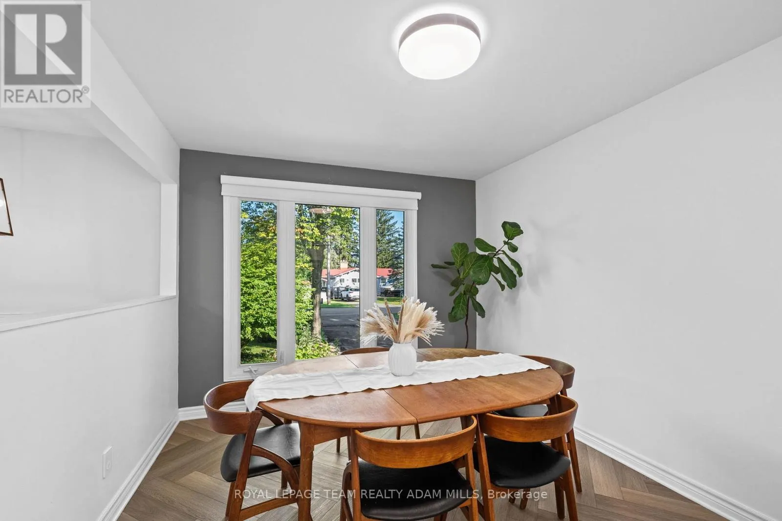 1095 BOUCHER CRESCENT
