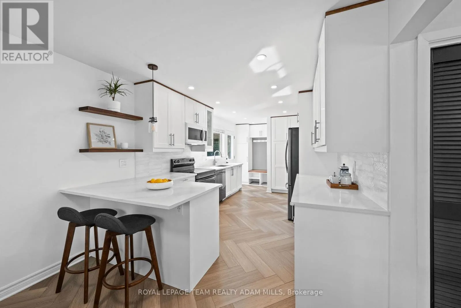 1095 BOUCHER CRESCENT