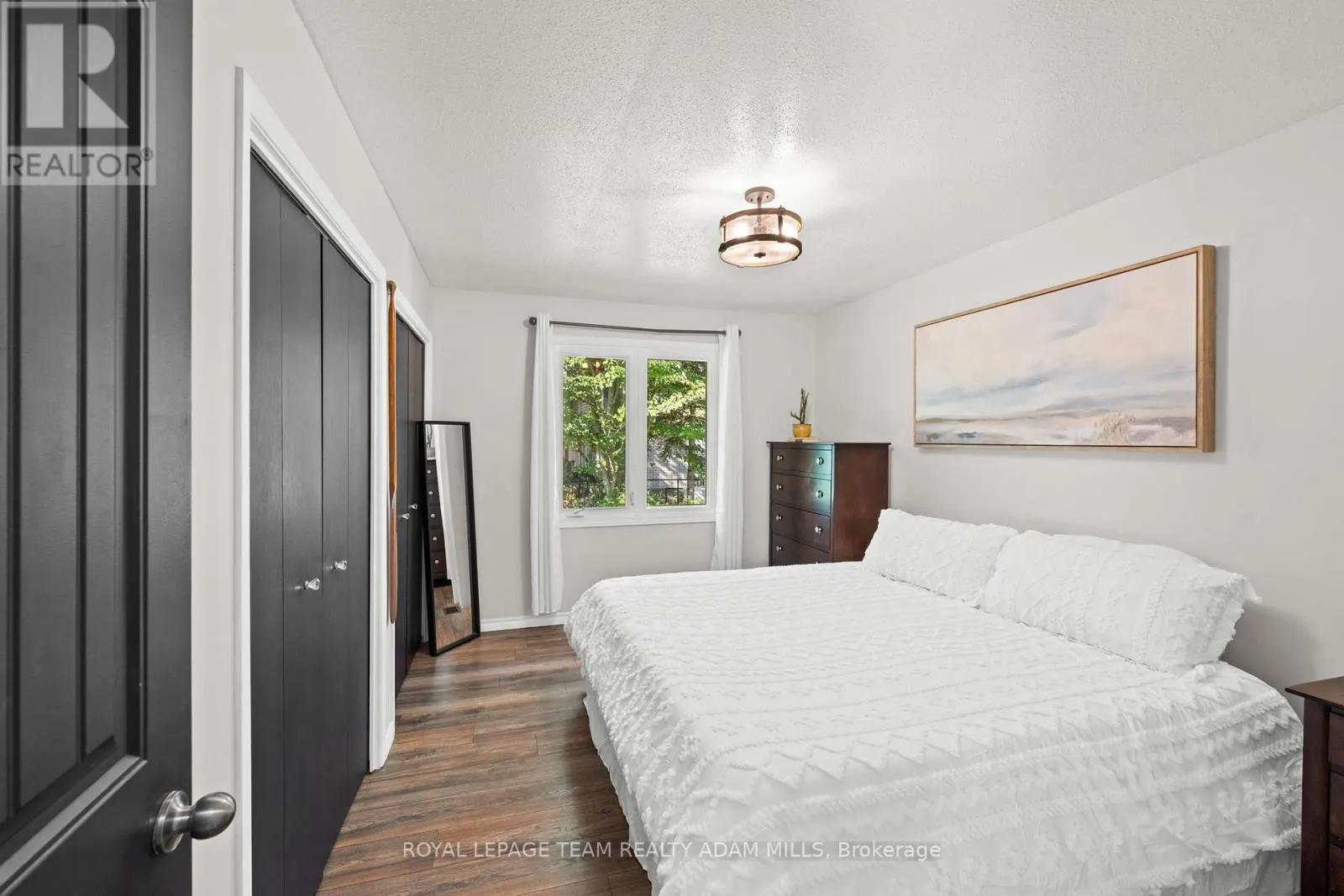 1095 BOUCHER CRESCENT