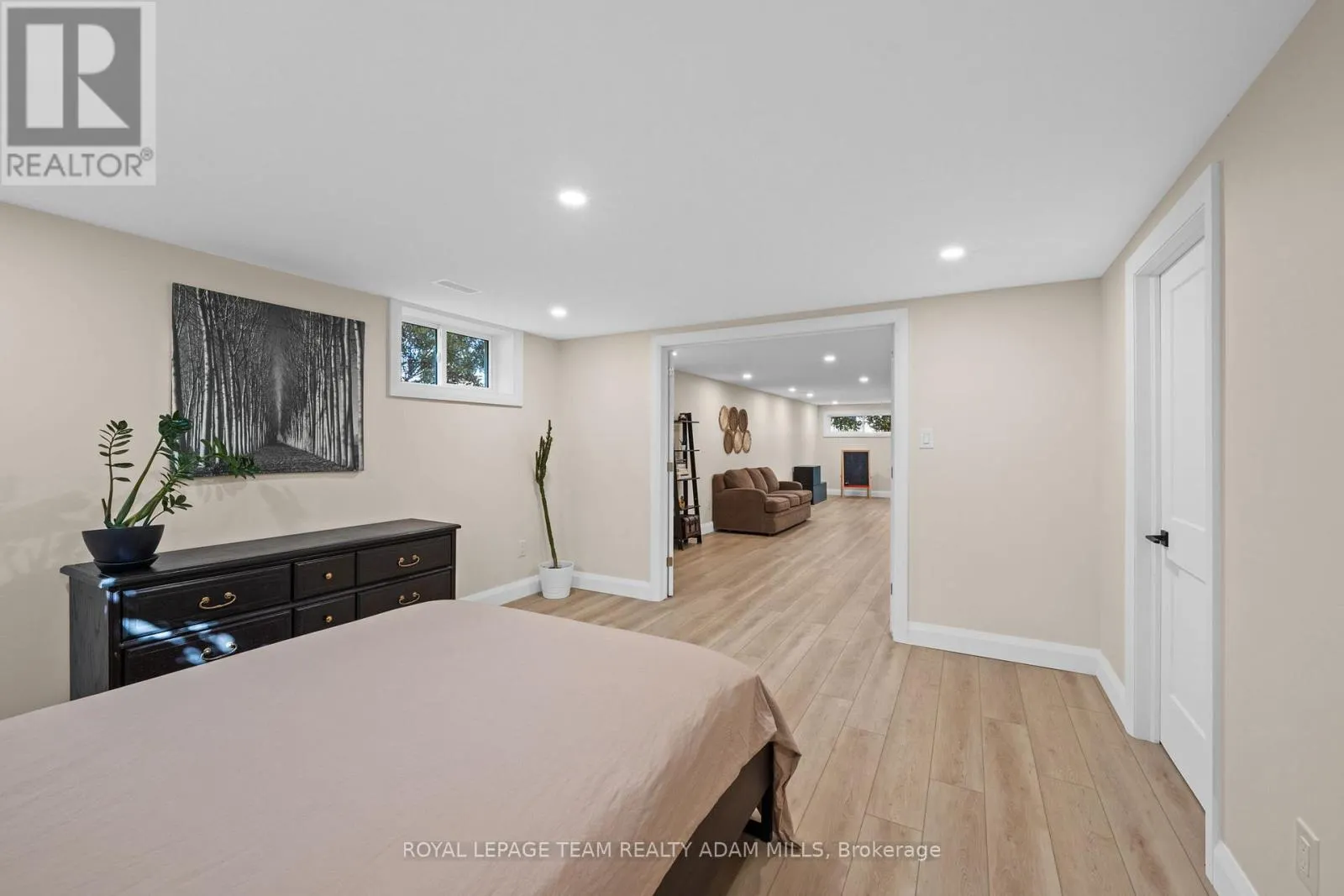 1095 BOUCHER CRESCENT