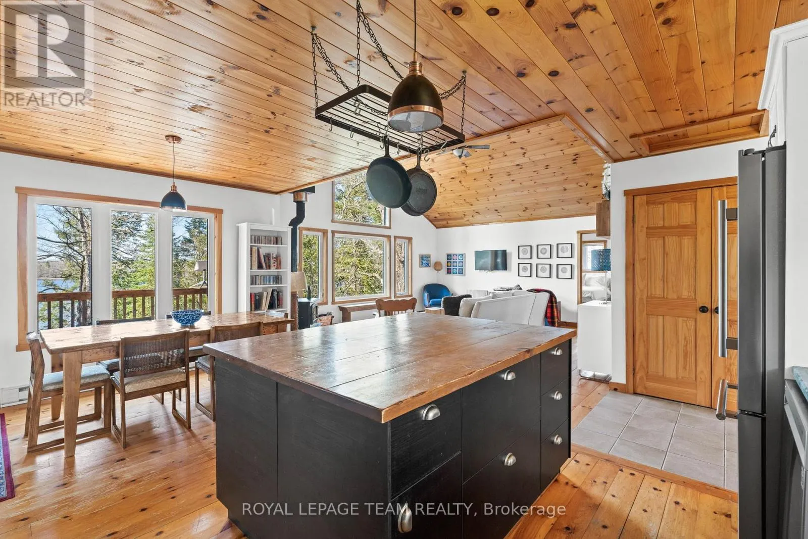 510 31A CLEAR LAKE LANE