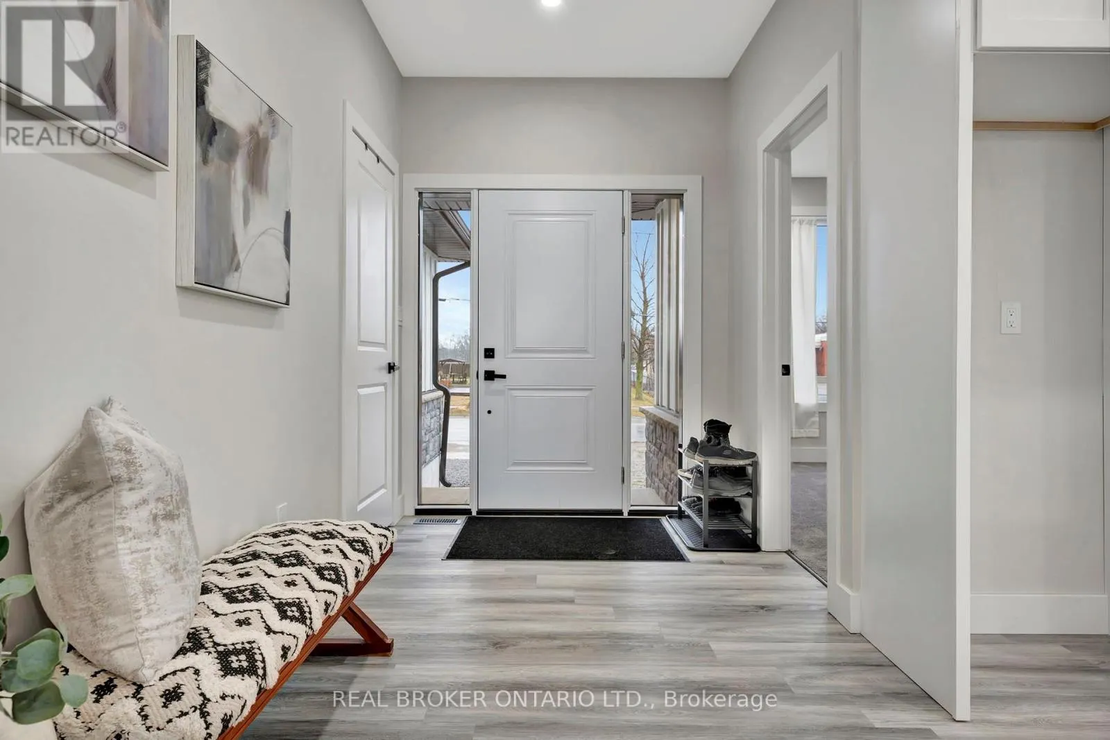 64 QUEEN STREET W