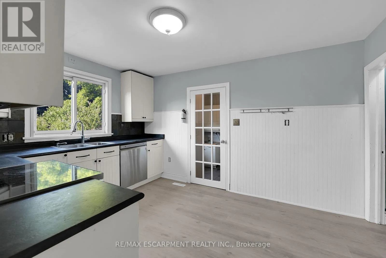 9 ARLINGTON AVENUE