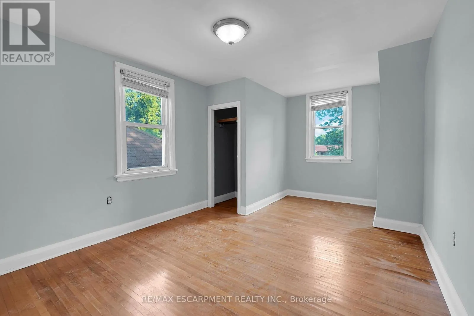 9 ARLINGTON AVENUE