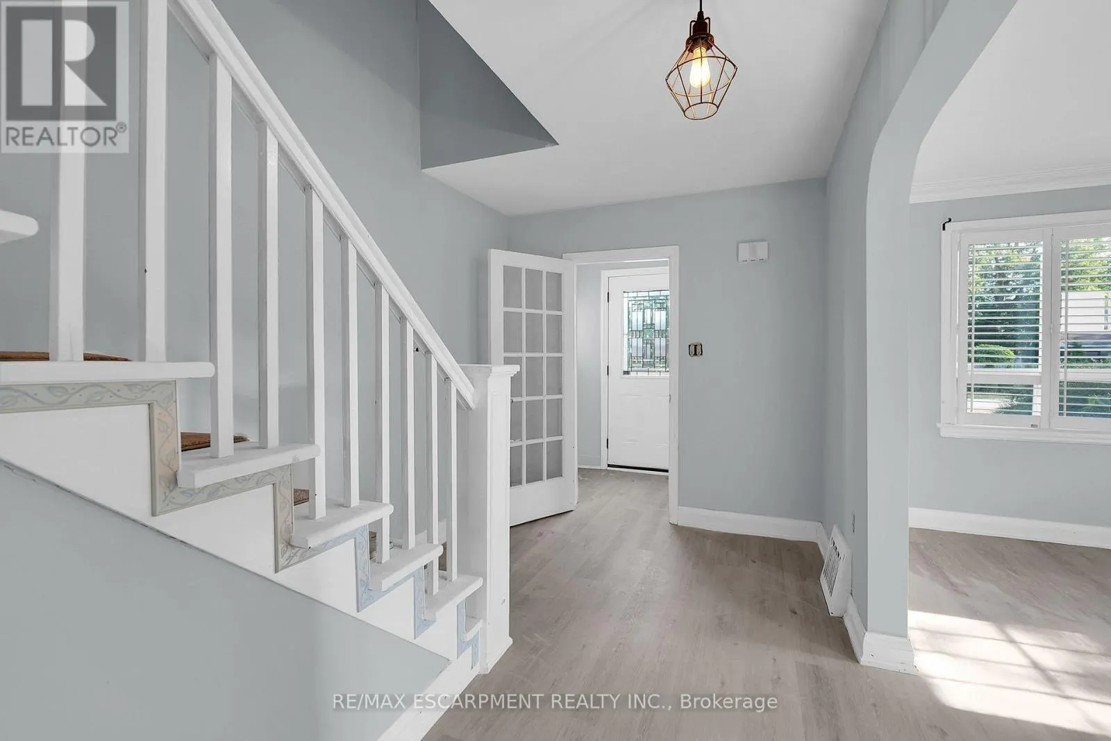 9 ARLINGTON AVENUE