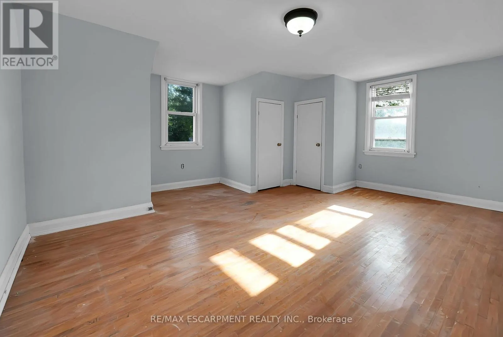 9 ARLINGTON AVENUE
