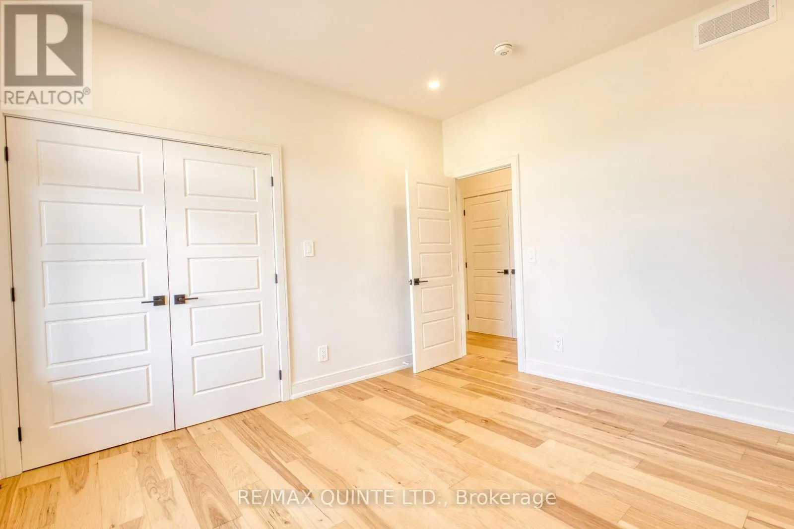 76 NAVIGATION DRIVE