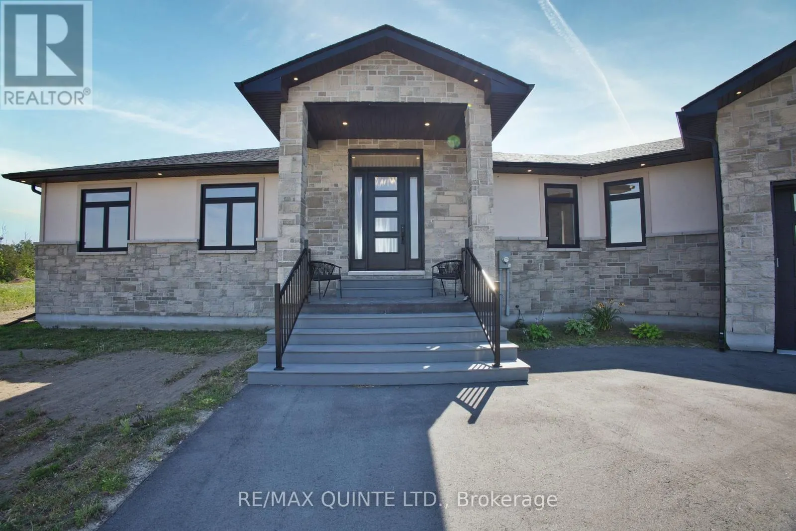 76 NAVIGATION DRIVE