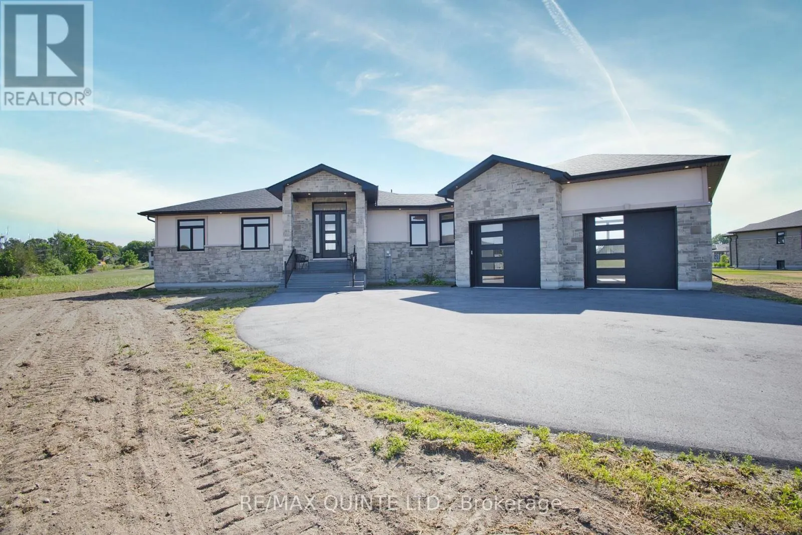 76 NAVIGATION DRIVE