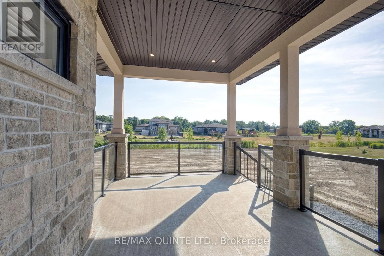 76 NAVIGATION DRIVE