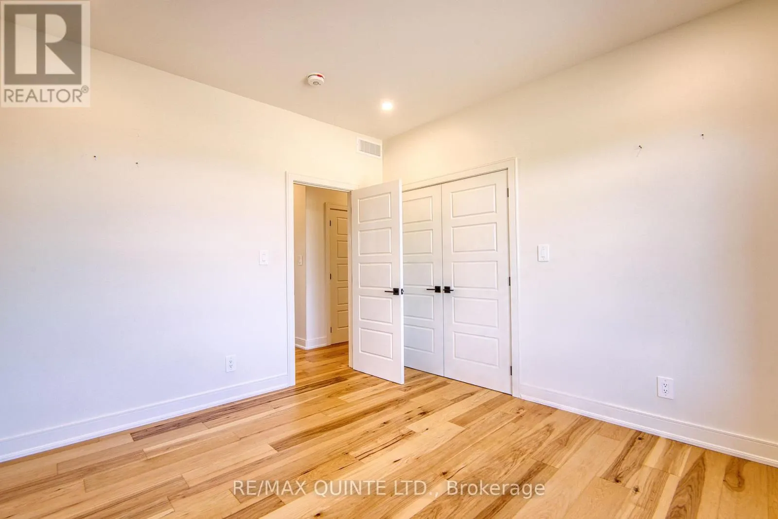 76 NAVIGATION DRIVE