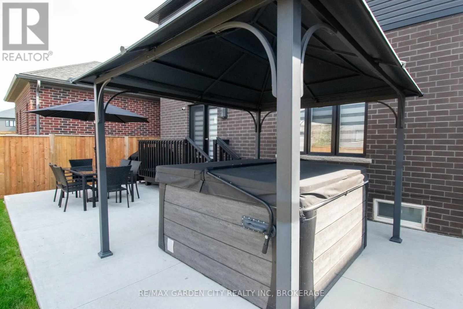 229 SHOREVIEW DRIVE