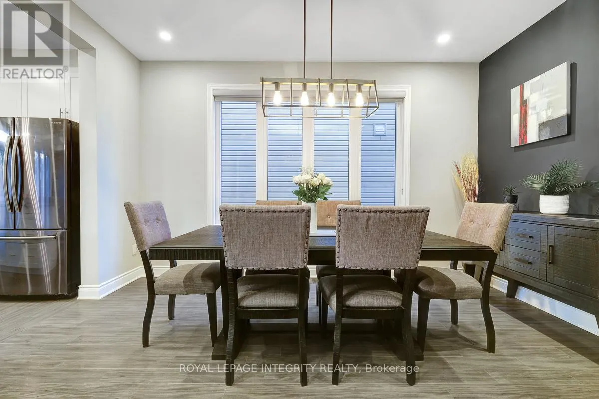 547 PARADE DRIVE