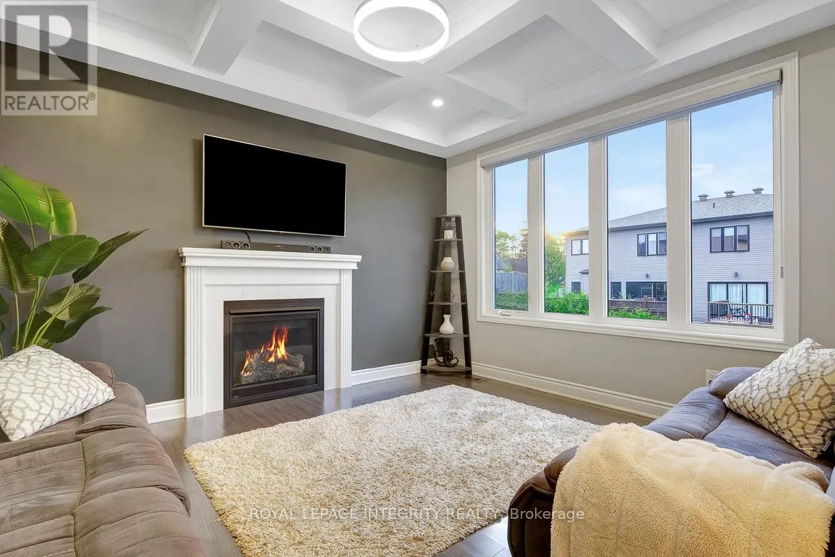 547 PARADE DRIVE