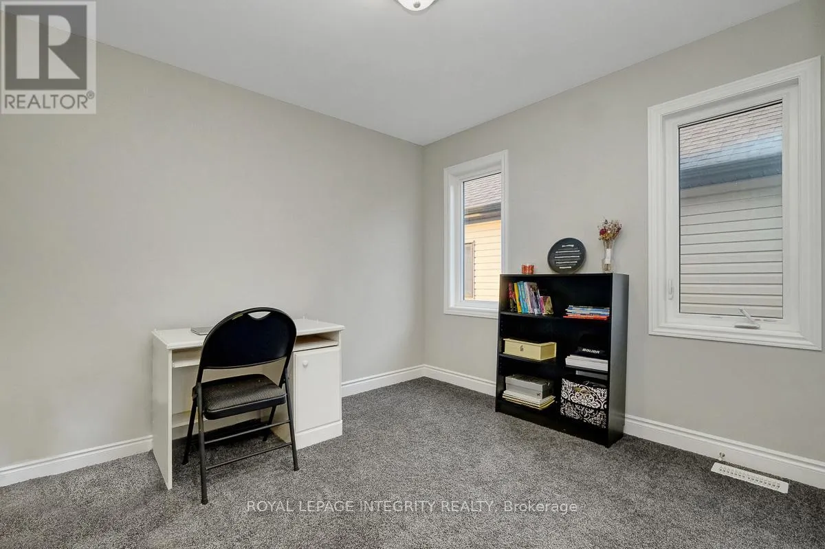 547 PARADE DRIVE