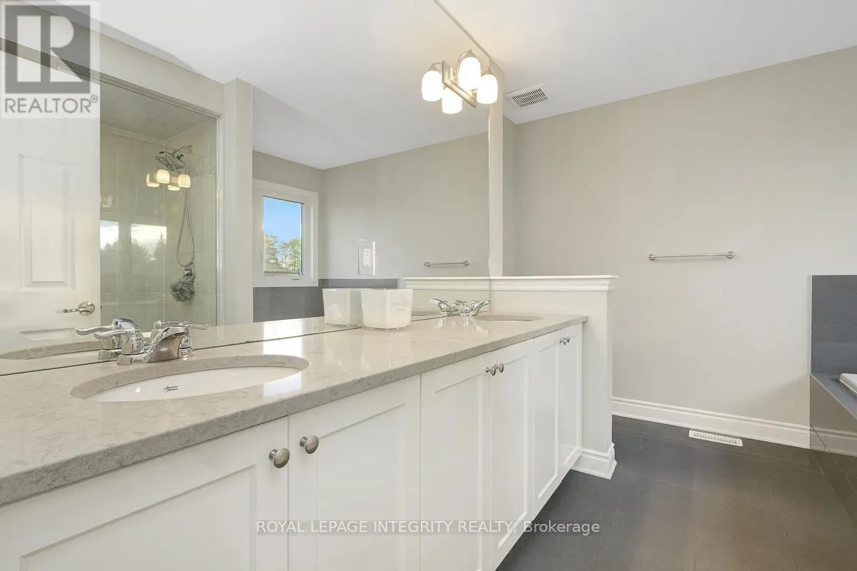 547 PARADE DRIVE