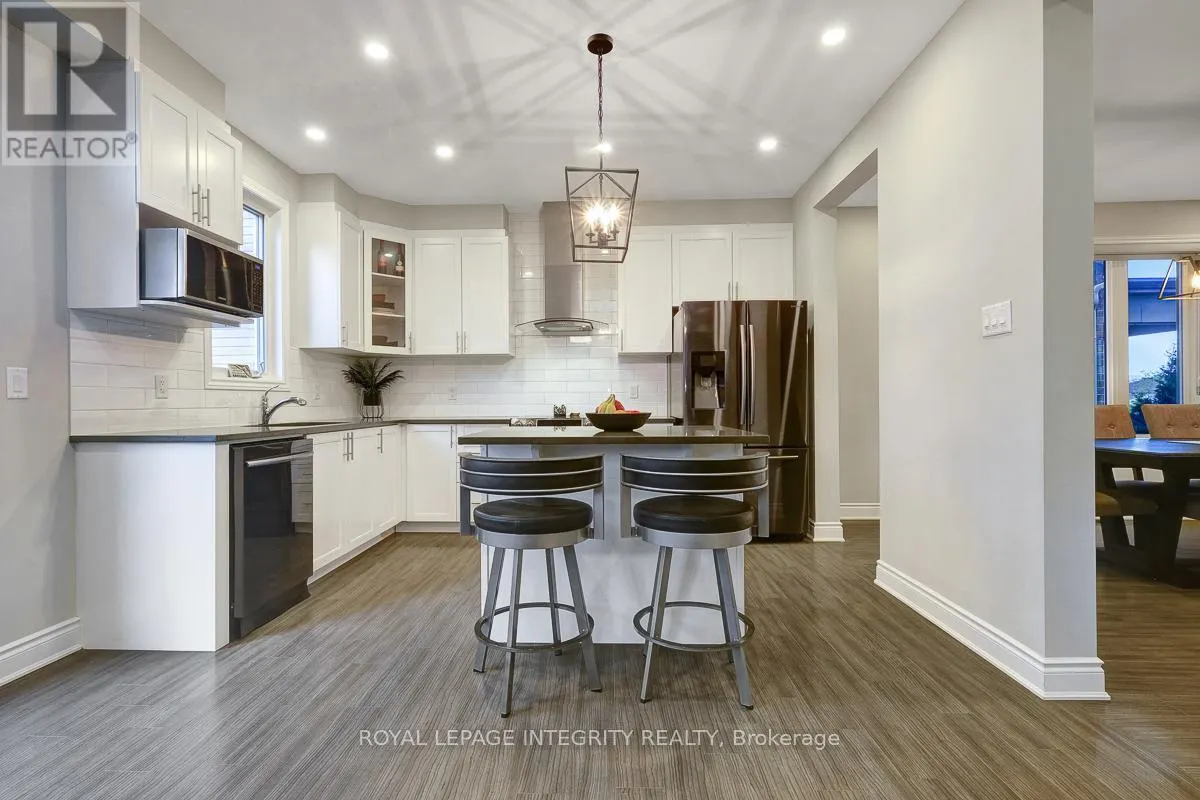 547 PARADE DRIVE