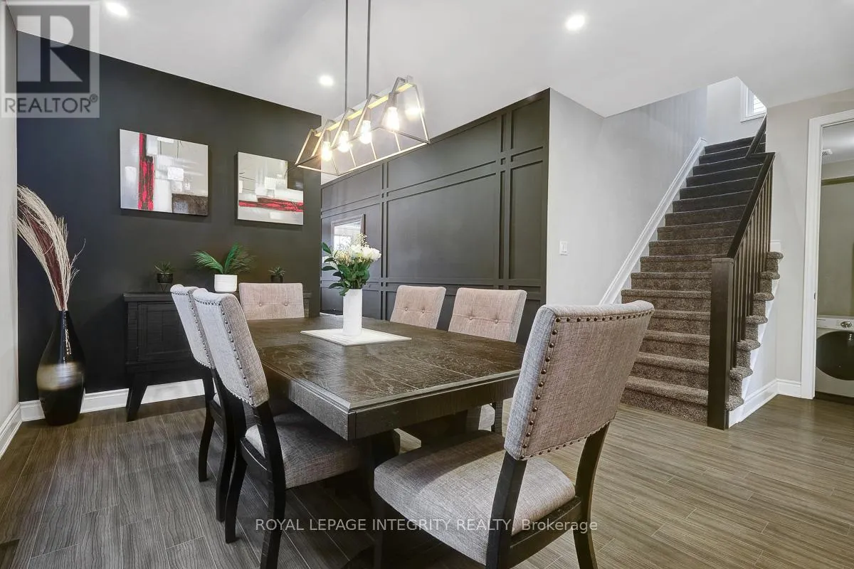 547 PARADE DRIVE