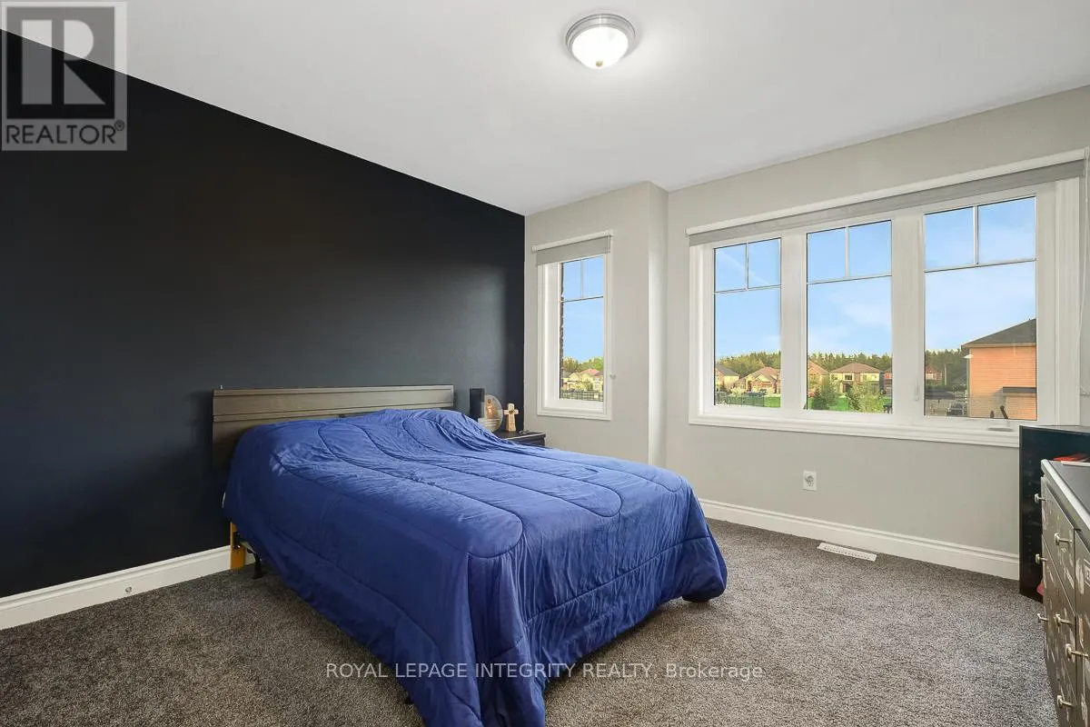 547 PARADE DRIVE