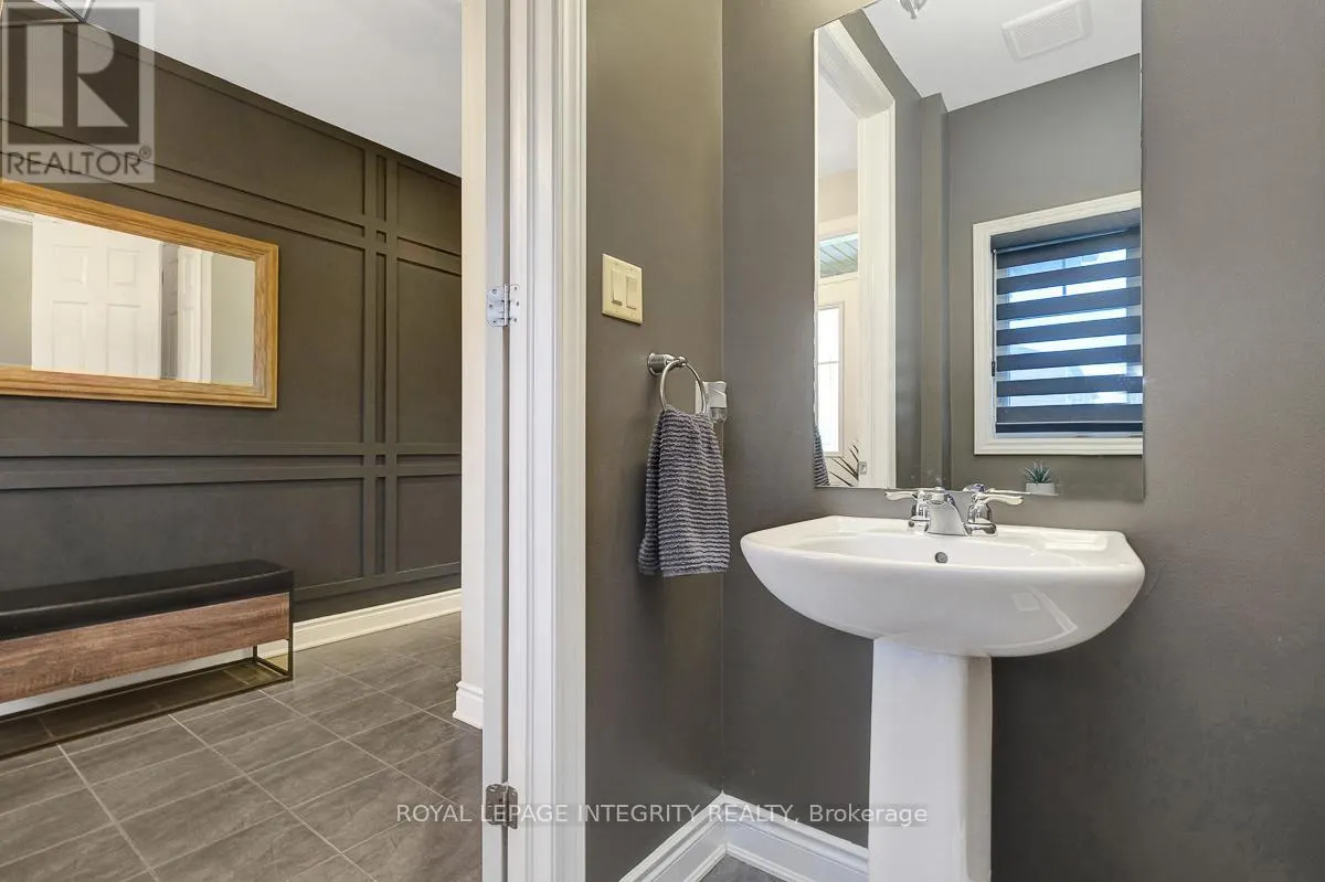 547 PARADE DRIVE