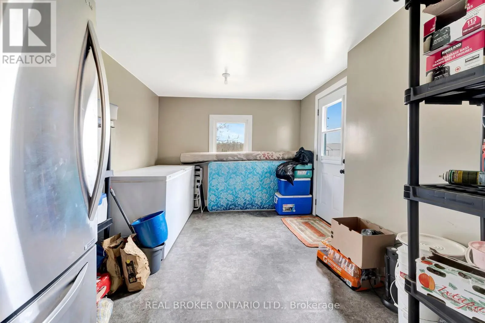 1684 HAZEN ROAD