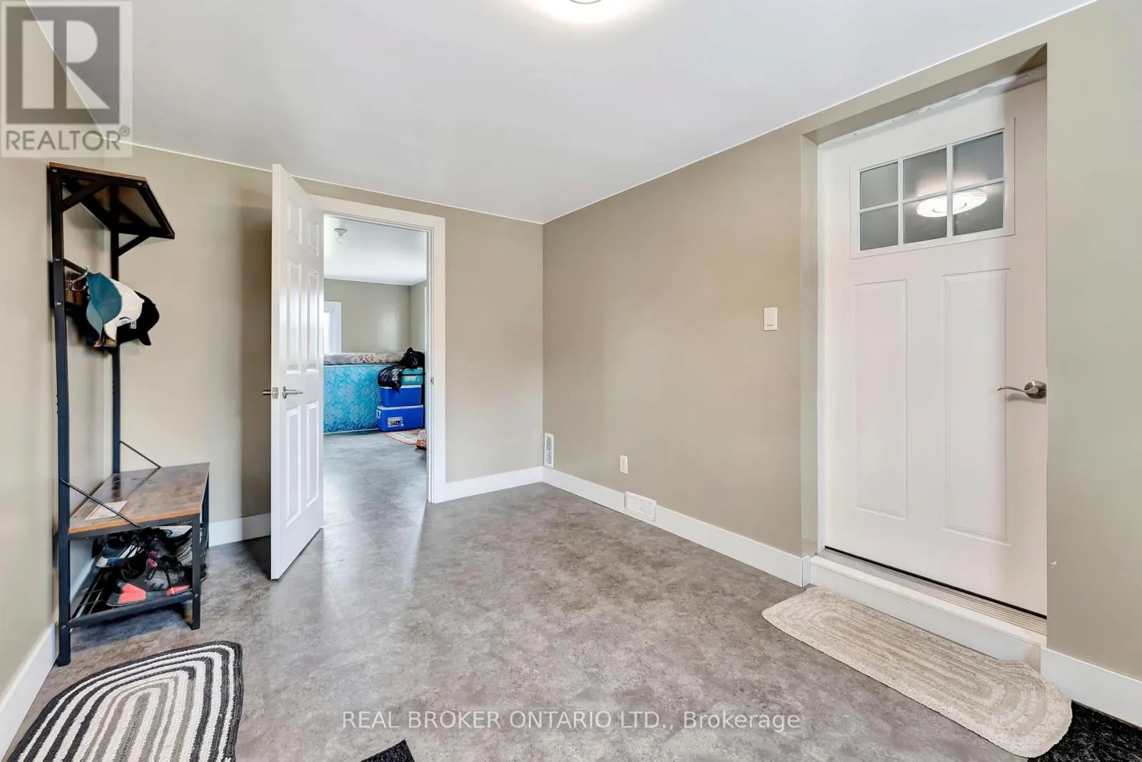 1684 HAZEN ROAD