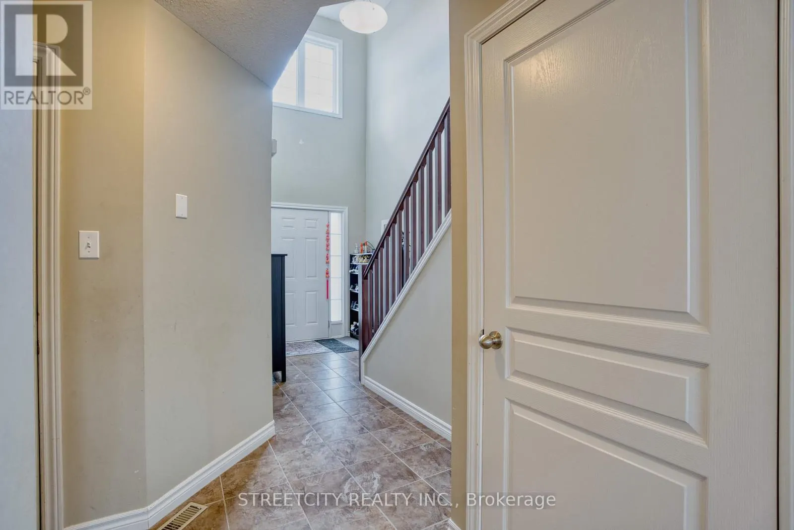1189 SANDBAR STREET