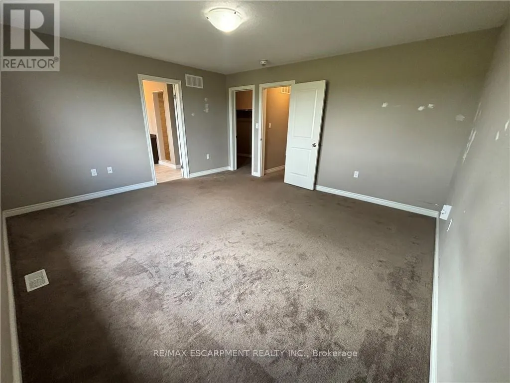 43 - 120 VINEBERG DRIVE