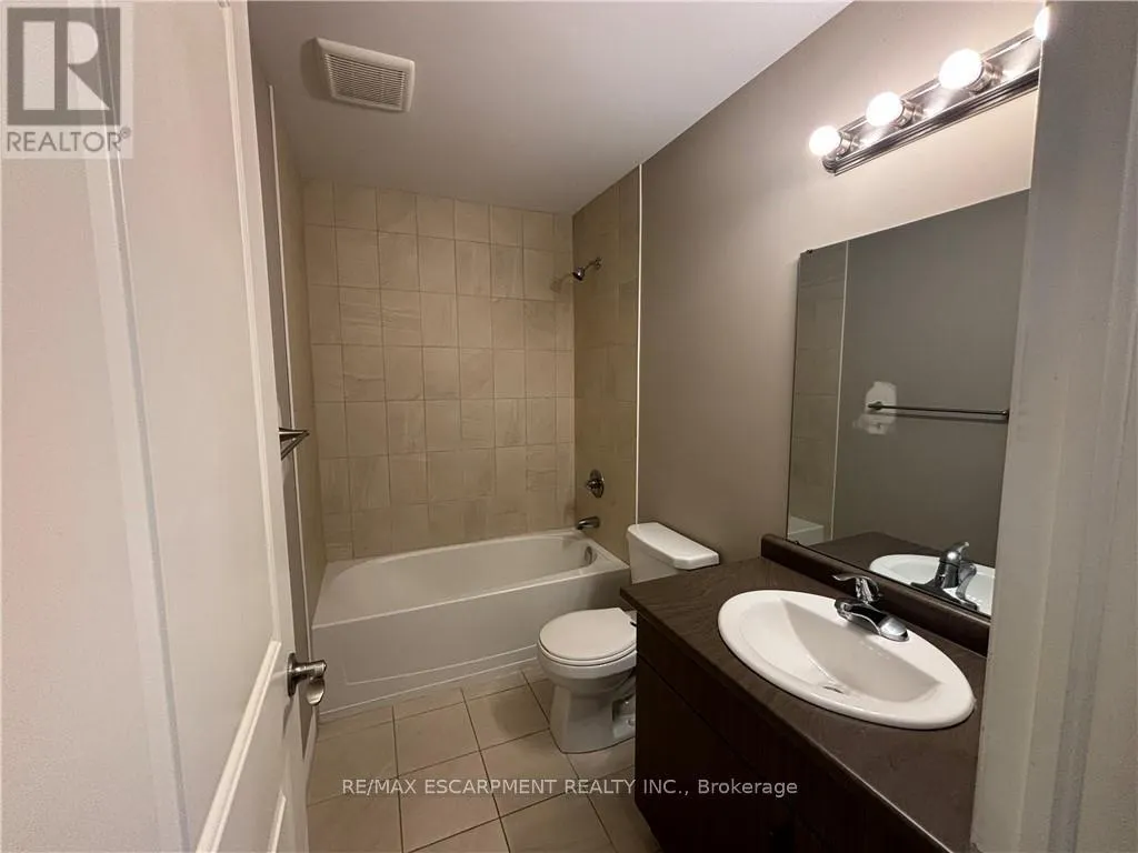 43 - 120 VINEBERG DRIVE