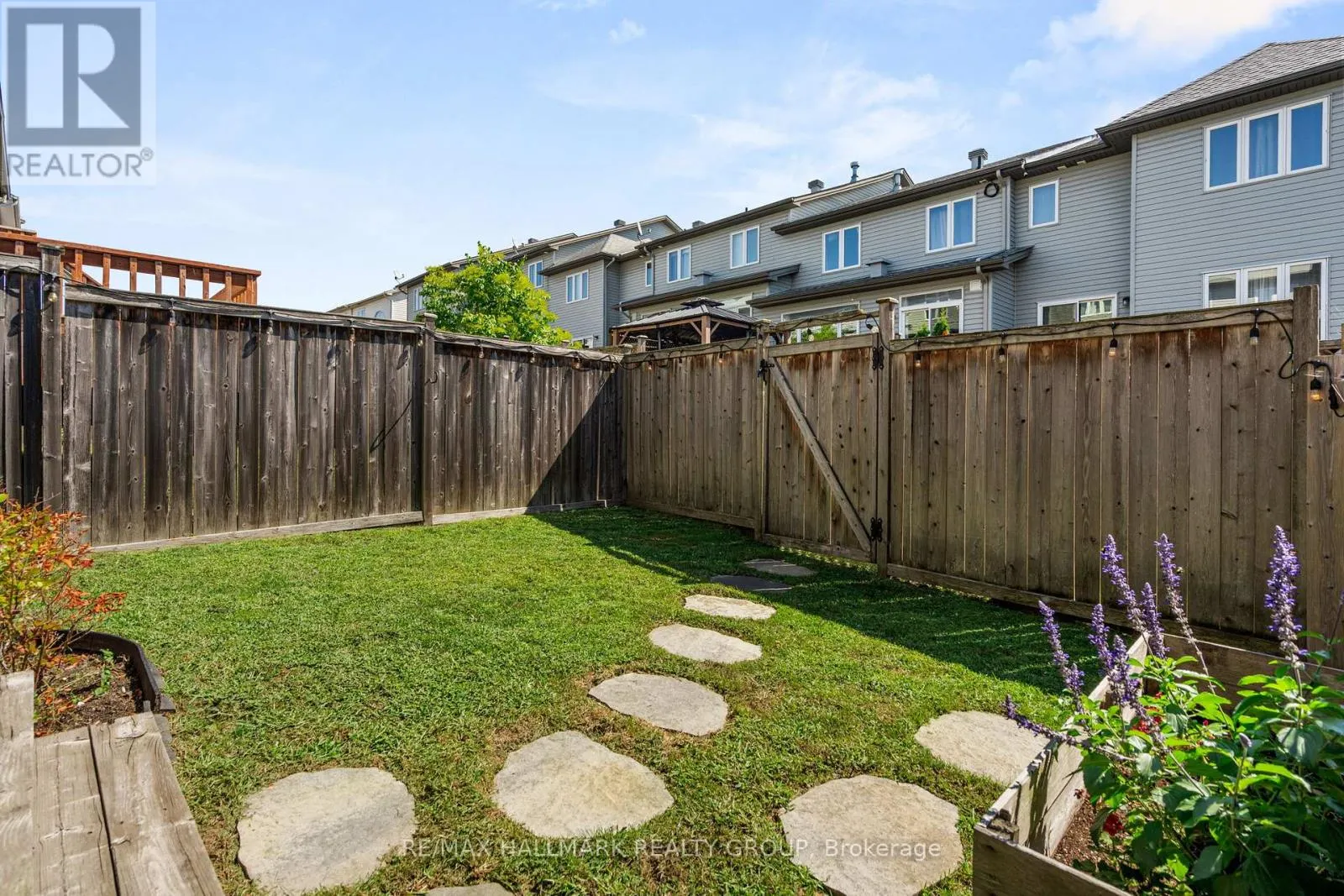 379 ROLLING MEADOW CRESCENT