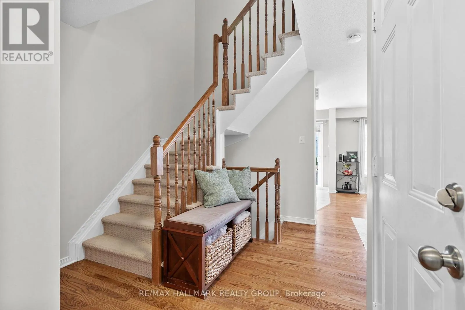 379 ROLLING MEADOW CRESCENT