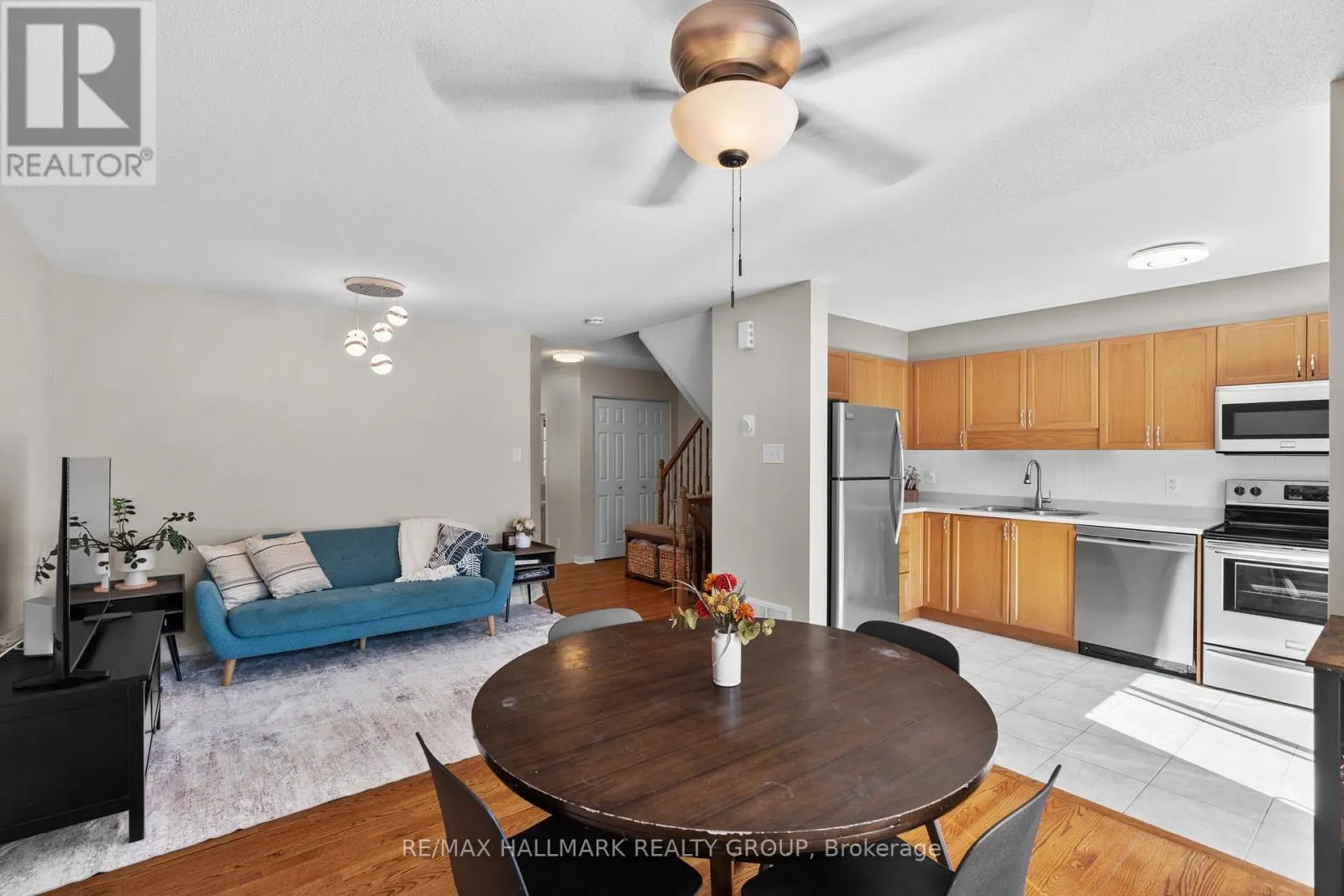 379 ROLLING MEADOW CRESCENT
