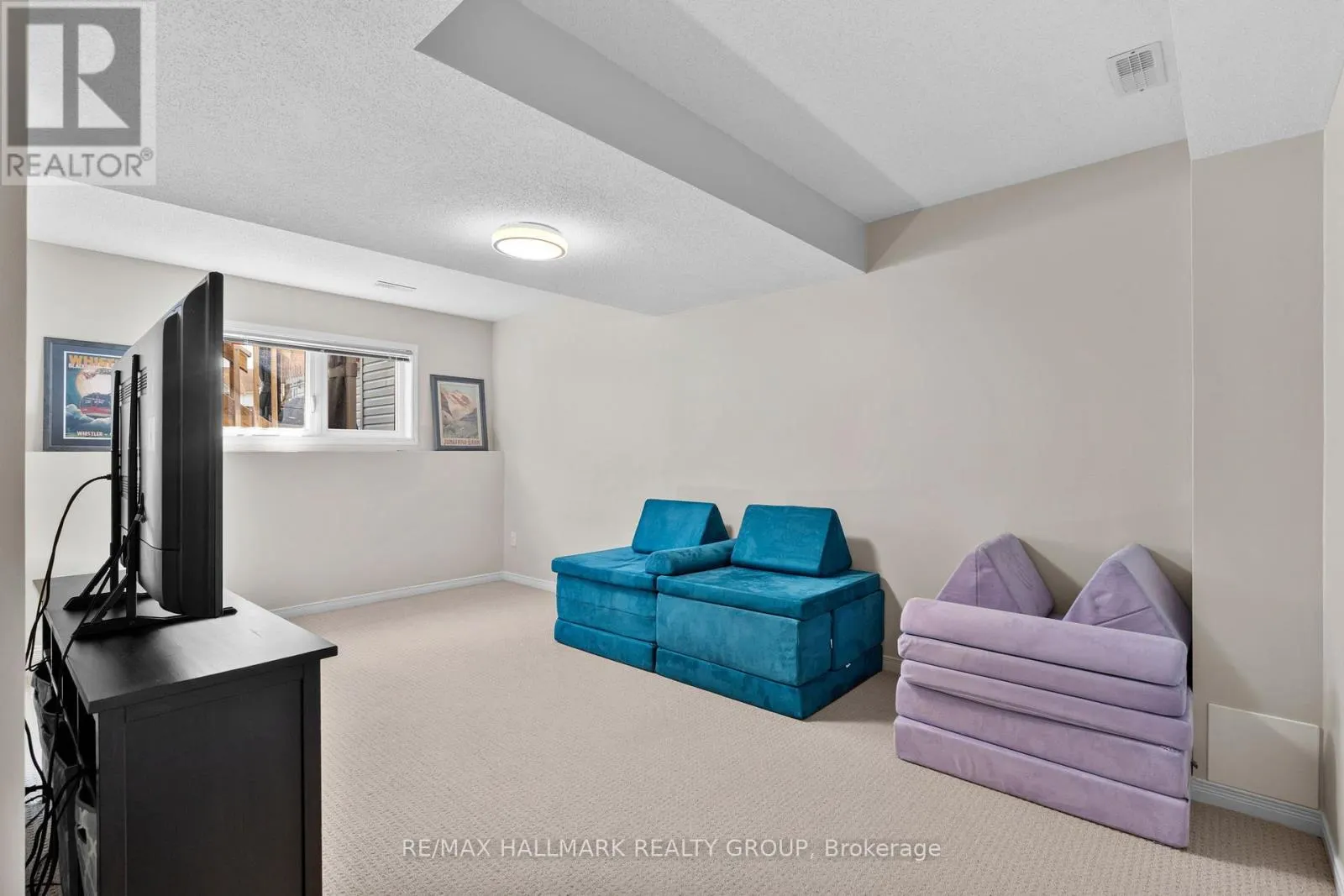379 ROLLING MEADOW CRESCENT