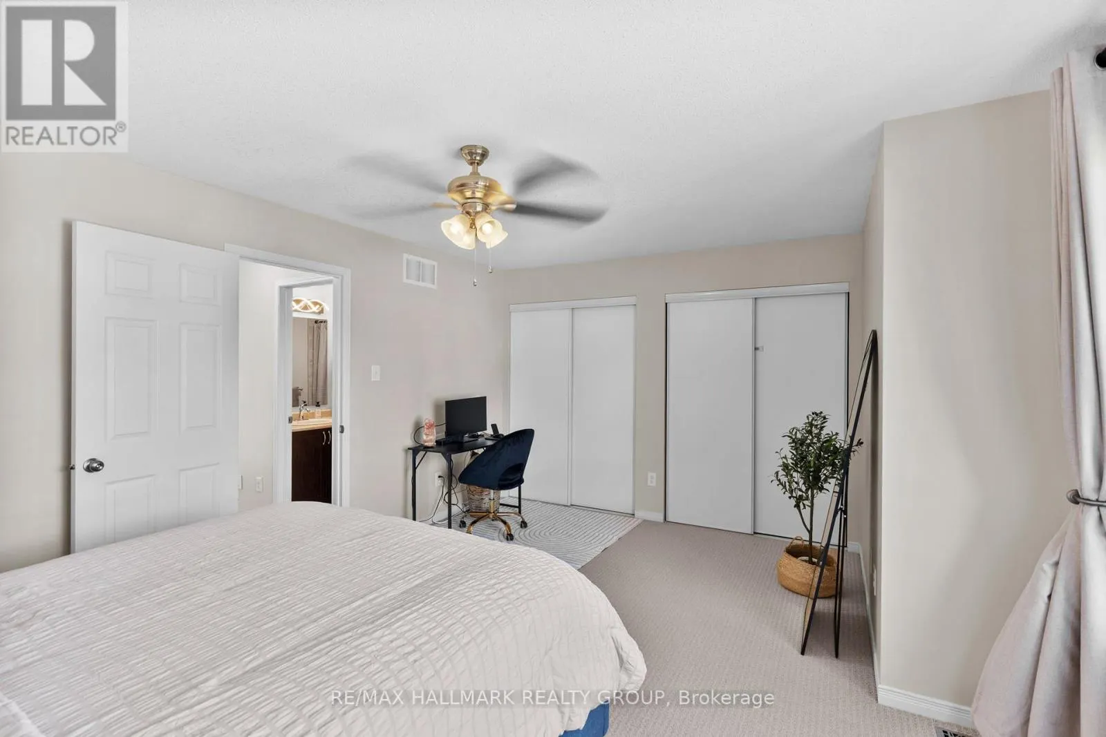 379 ROLLING MEADOW CRESCENT