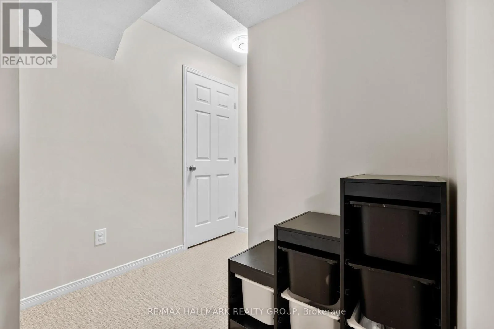 379 ROLLING MEADOW CRESCENT
