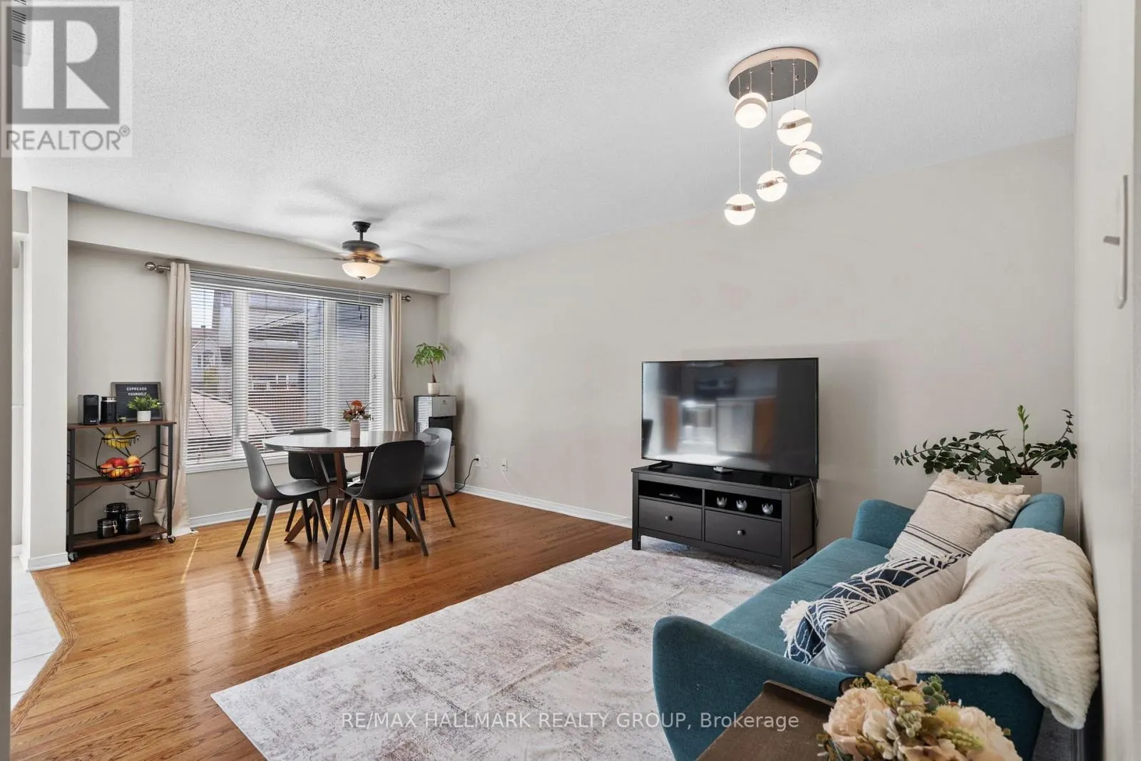379 ROLLING MEADOW CRESCENT