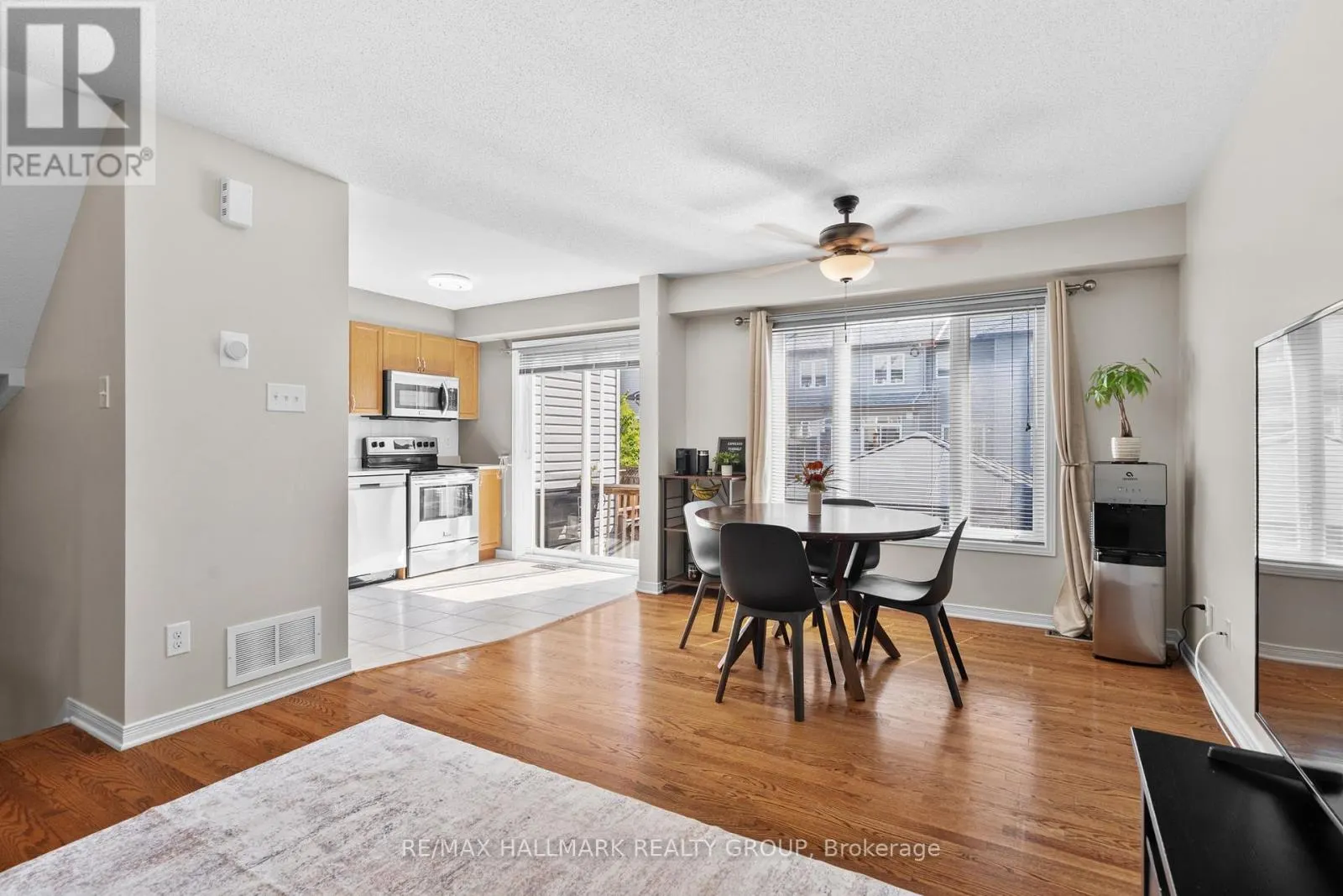 379 ROLLING MEADOW CRESCENT